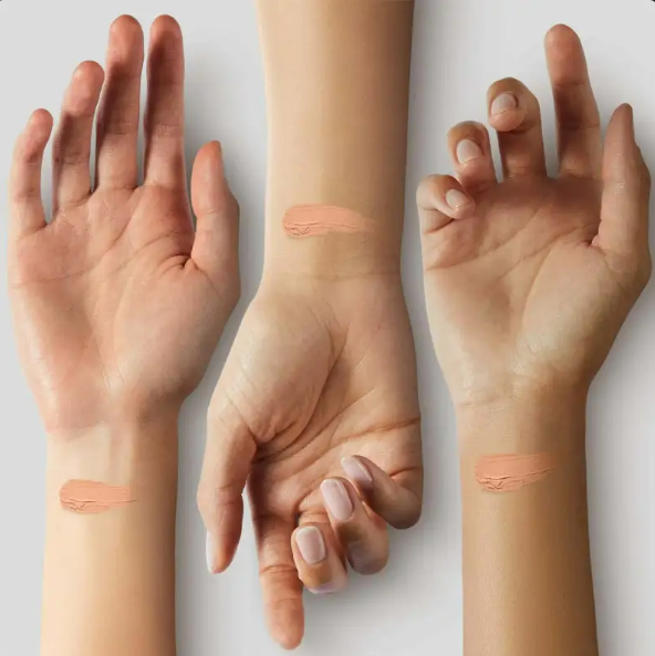 CLEA Color-Changing Moisturizing Concealer Foundation