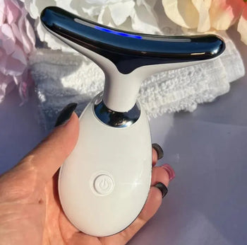 CLEA GlowLift Facial Massager